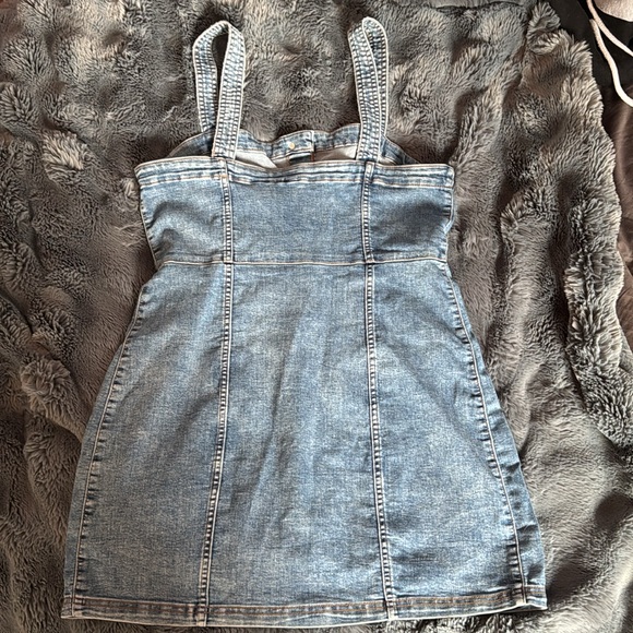 Une petite robe/ A little dress - Picture 2 of 2